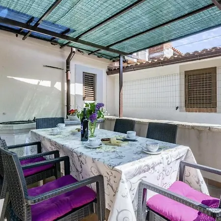 Ferienhaus Marina In - Haus Fuer 6 Personen Plomin
