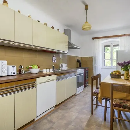 Marina In - Haus Fuer 6 Personen * Plomin