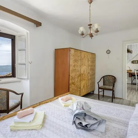 Marina In - Haus Fuer 6 Personen * Plomin